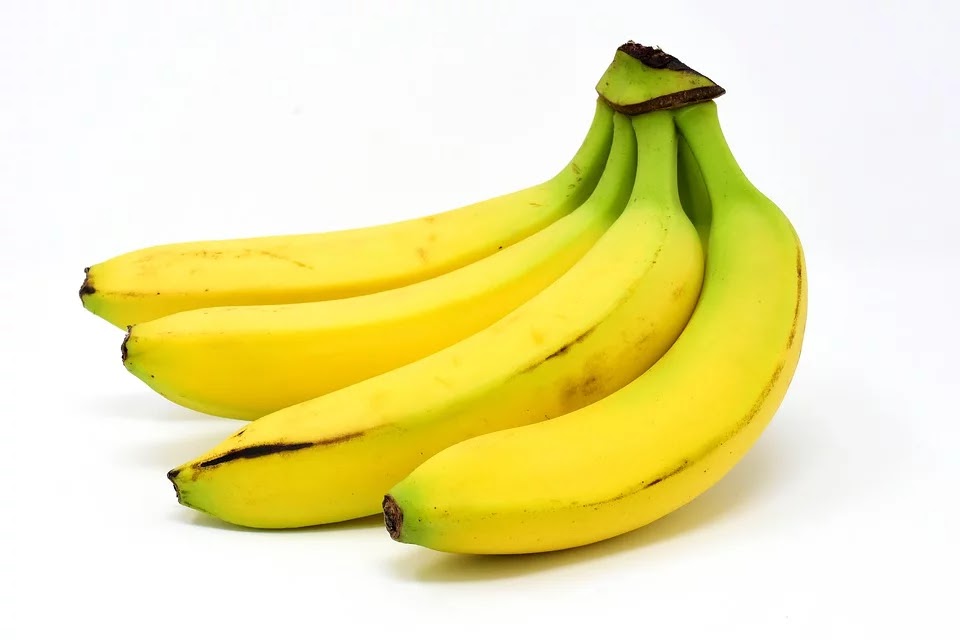 5 effective banana pack for hair in hindi