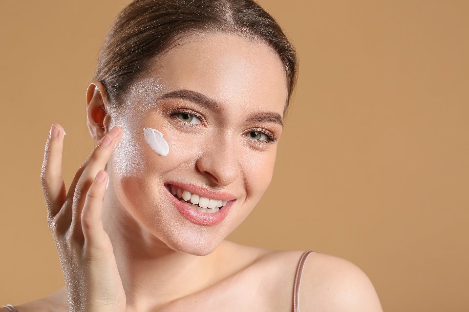 डेली स्किन केयर रुटीन ( complete daily skincare routine for all skin type)