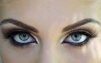 makeup karna sikhaye