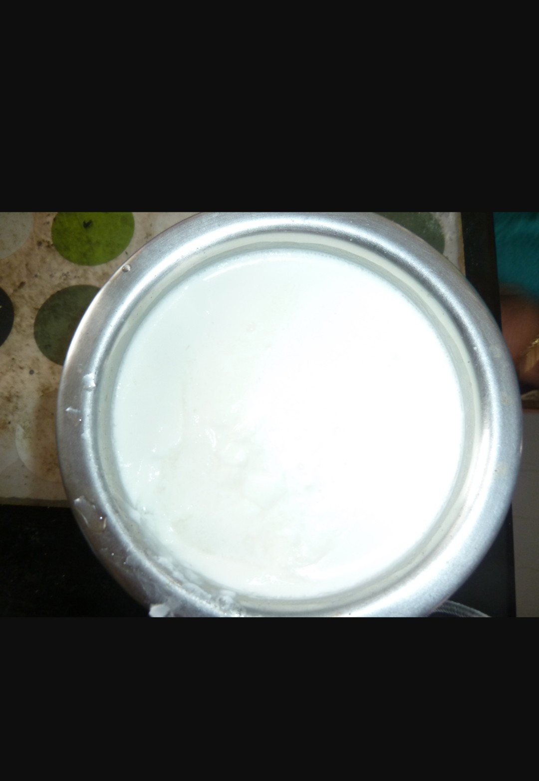 रूखे बालों को सिल्की कैसे बनाएं
